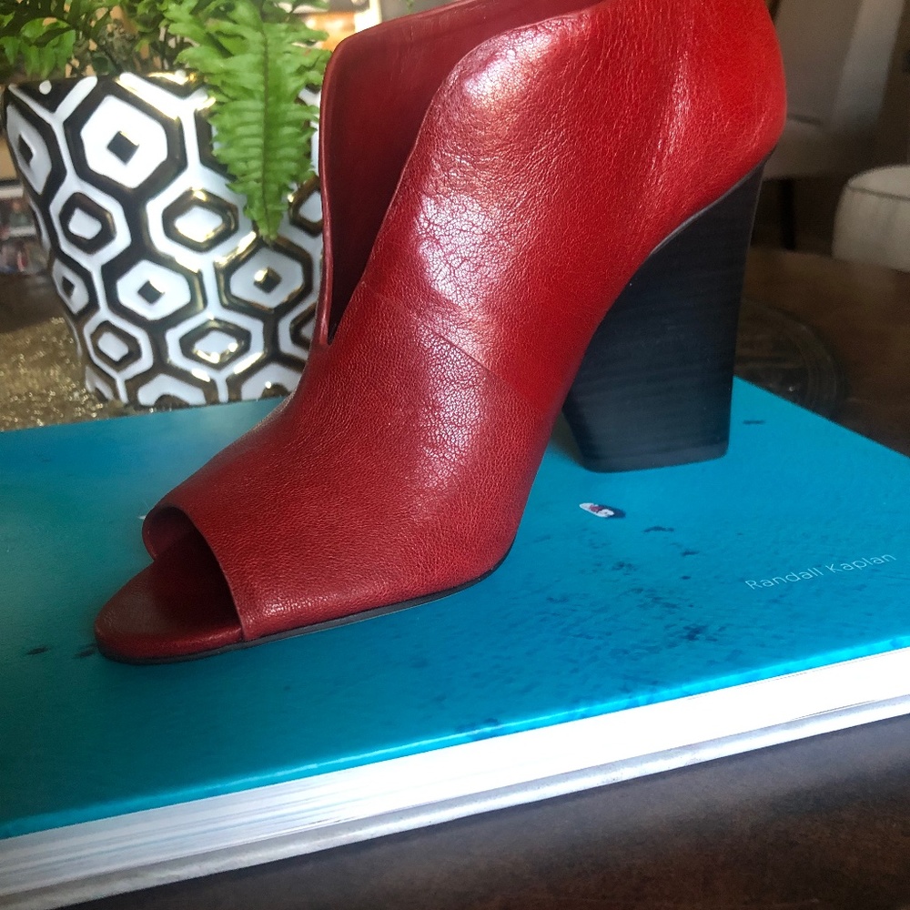 Vince Camuto bootie
